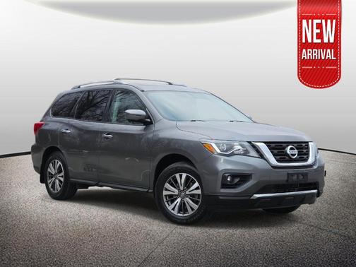 2017 Nissan Pathfinder SL