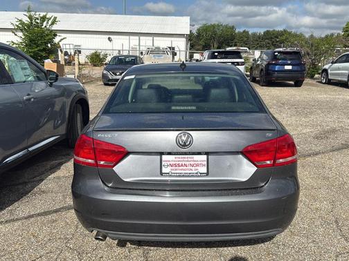Platinum Gray Metallic 2012 Volkswagen Passat 2.5 SE