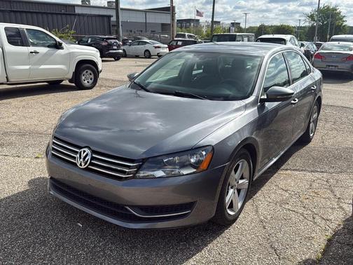 Platinum Gray Metallic 2012 Volkswagen Passat 2.5 SE