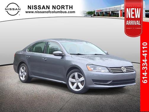 Platinum Gray Metallic 2012 Volkswagen Passat 2.5 SE