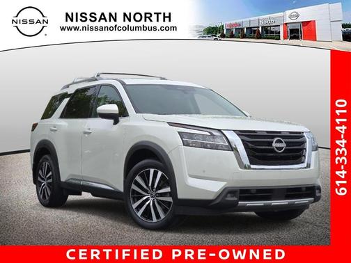 White 2023 Nissan Pathfinder Platinum