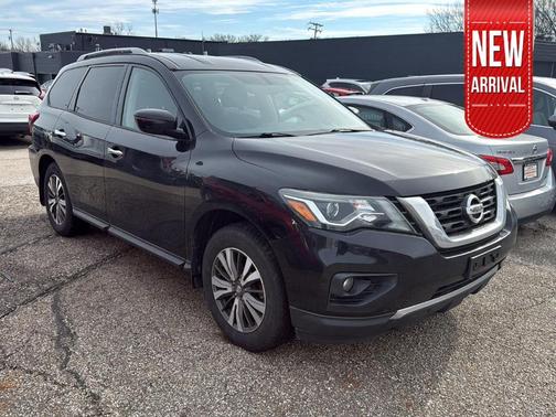 2017 Nissan Pathfinder SV