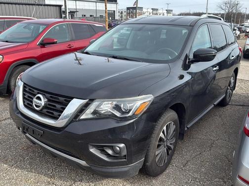 2017 Nissan Pathfinder SV