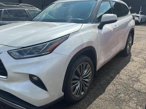 2021 Toyota Highlander Platinum