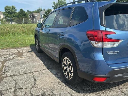 2022 Subaru Forester Premium