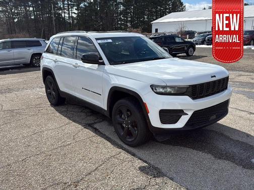 2022 Jeep Grand Cherokee Altitude