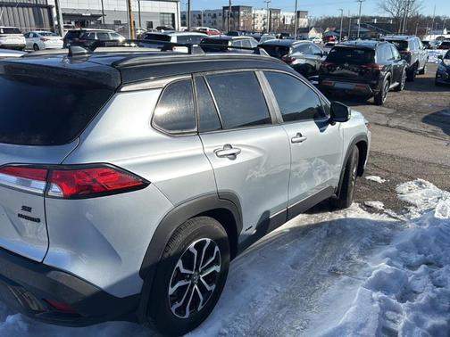 2023 Toyota Corolla Cross Hybrid SE