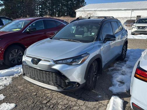 2023 Toyota Corolla Cross Hybrid SE