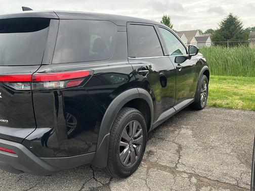 2023 Nissan Pathfinder S
