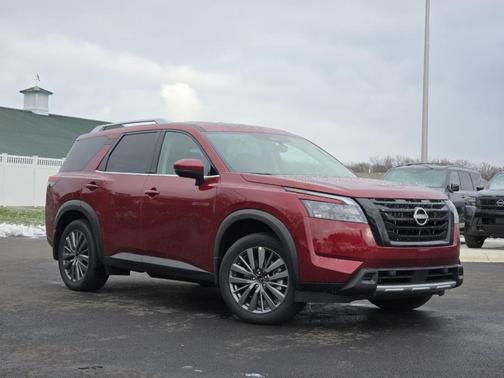2025 Nissan Pathfinder SL