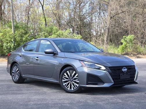 Gun Metallic 2023 Nissan Altima 2.5 SV