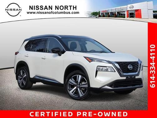 2 Tone White / Black Roof 2023 Nissan Rogue SL