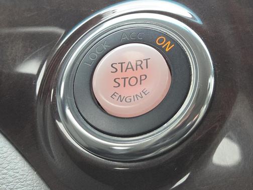 2011 Nissan Quest LE