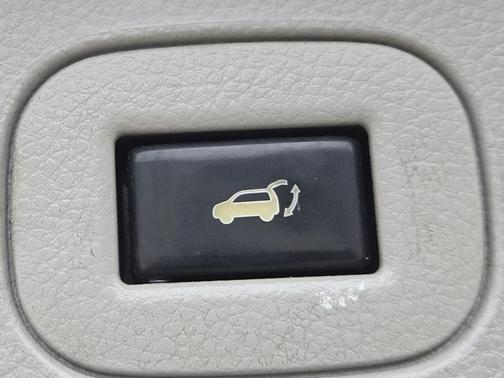 2011 Nissan Quest LE