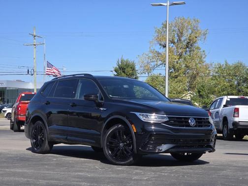 2022 Volkswagen Tiguan 2.0T SE R-Line Black