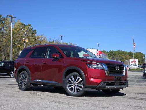 2022 Nissan Pathfinder Platinum