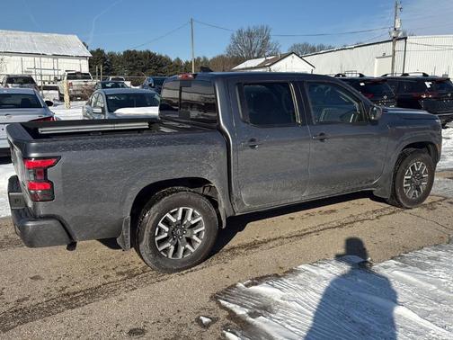 2024 Nissan Frontier SL
