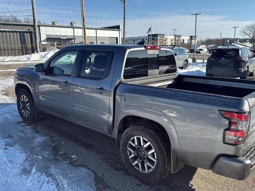 2024 Nissan Frontier SL