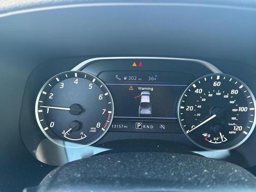 2024 Nissan Frontier SL