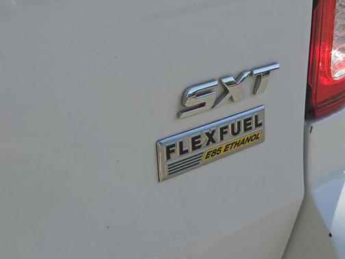 White Knuckle Clearcoat 2019 Dodge Grand Caravan SXT
