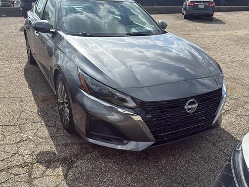Gun Metallic 2023 Nissan Altima 2.5 SV