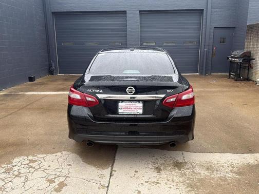 Super Black 2018 Nissan Altima 2.5 SV
