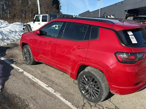2022 Jeep Compass (RED) Edition