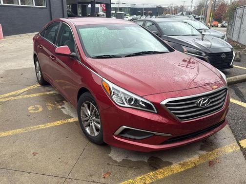 2016 Hyundai SONATA SE