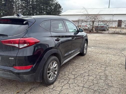 2017 Hyundai TUCSON SE Plus