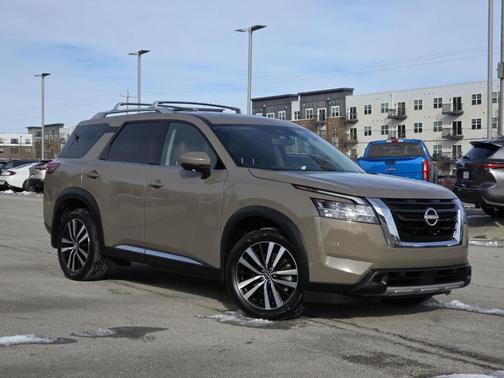 2024 Nissan Pathfinder Platinum