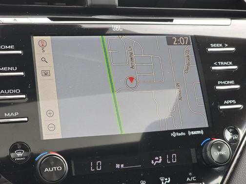 2020 Toyota Camry Hybrid XLE