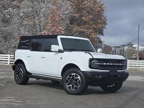 2022 Ford Bronco Outer Banks