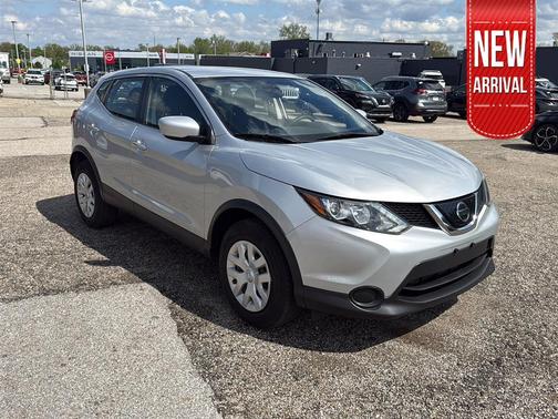 Brilliant Silver Metallic 2019 Nissan Rogue Sport S