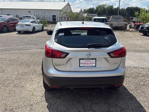 Brilliant Silver Metallic 2019 Nissan Rogue Sport S