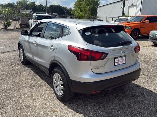 Brilliant Silver Metallic 2019 Nissan Rogue Sport S