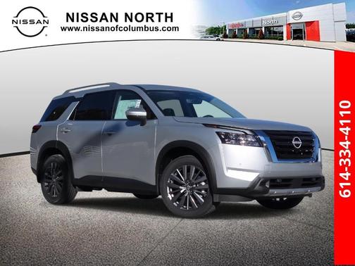 2025 Nissan Pathfinder SL