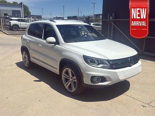 Pure White 2016 Volkswagen Tiguan R-Line