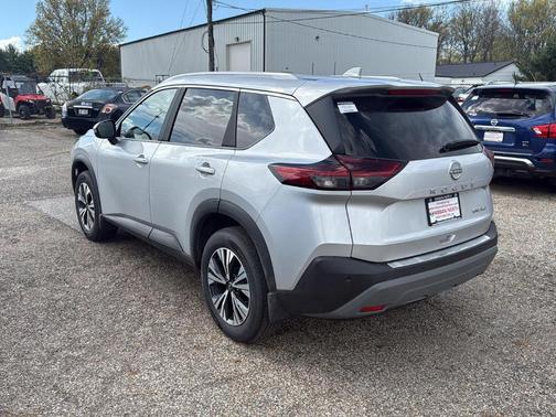 Brilliant Silver Metallic 2023 Nissan Rogue SV