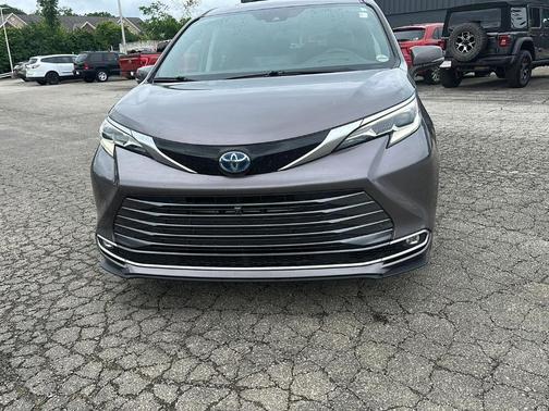 2021 Toyota Sienna Limited