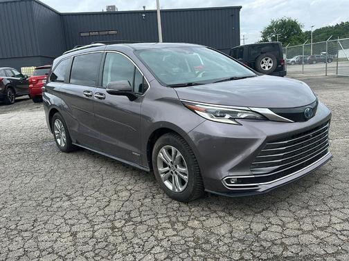 2021 Toyota Sienna Limited