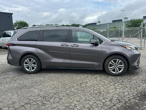 2021 Toyota Sienna Limited