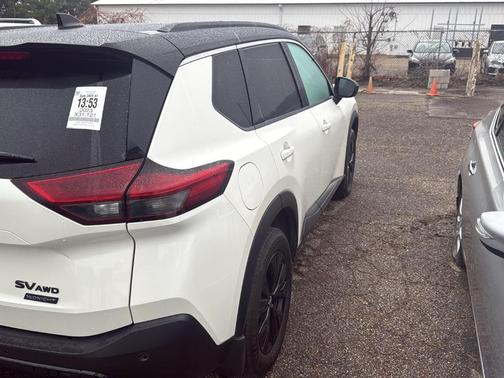 2023 Nissan Rogue SV