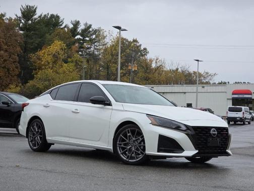 2023 Nissan Altima 2.0 SR