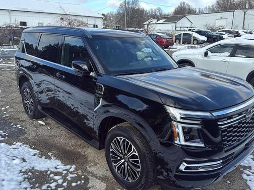 2025 Nissan Armada Platinum