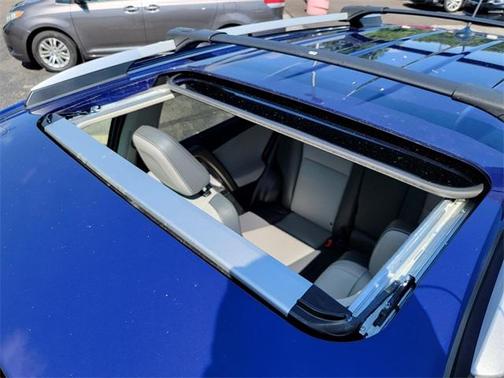 Photo 2 of 30 of 2014 Toyota RAV4 Limited
