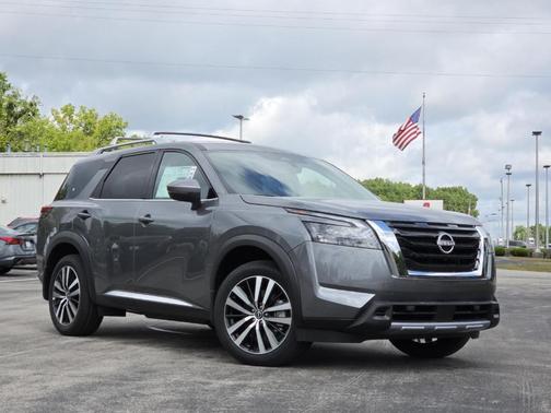 2025 Nissan Pathfinder Platinum
