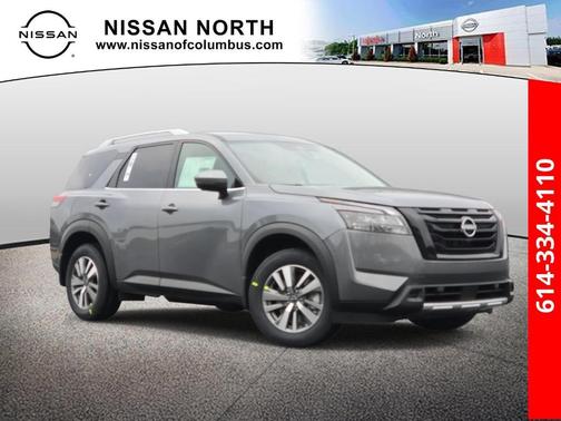 2025 Nissan Pathfinder SL