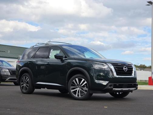 2025 Nissan Pathfinder Platinum