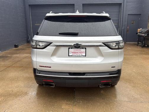 Silver Ice Metallic 2019 Chevrolet Traverse Premier