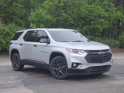 Silver Ice Metallic 2019 Chevrolet Traverse Premier